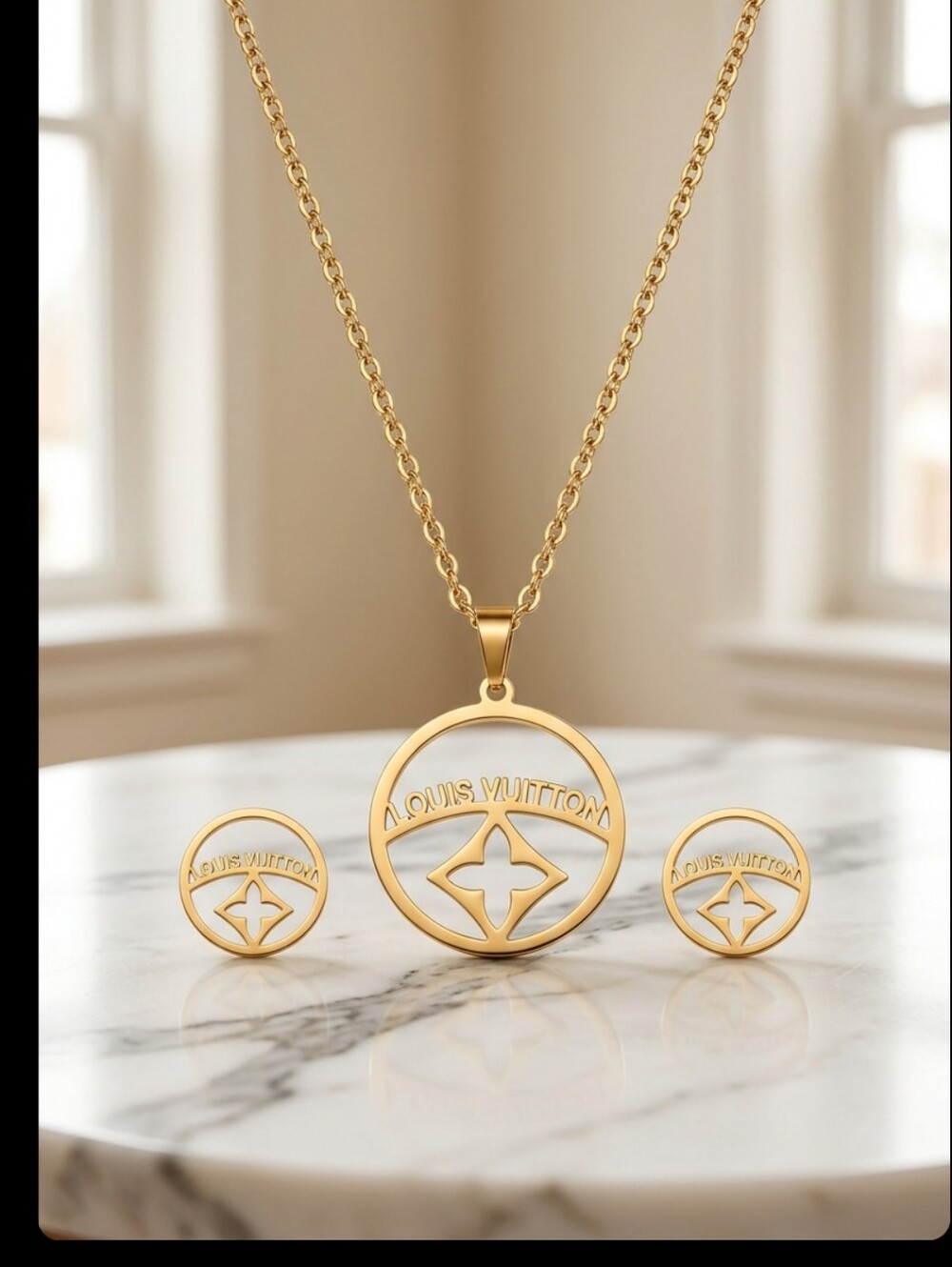 Gold-Tone Necklace & Earrings Set Like New